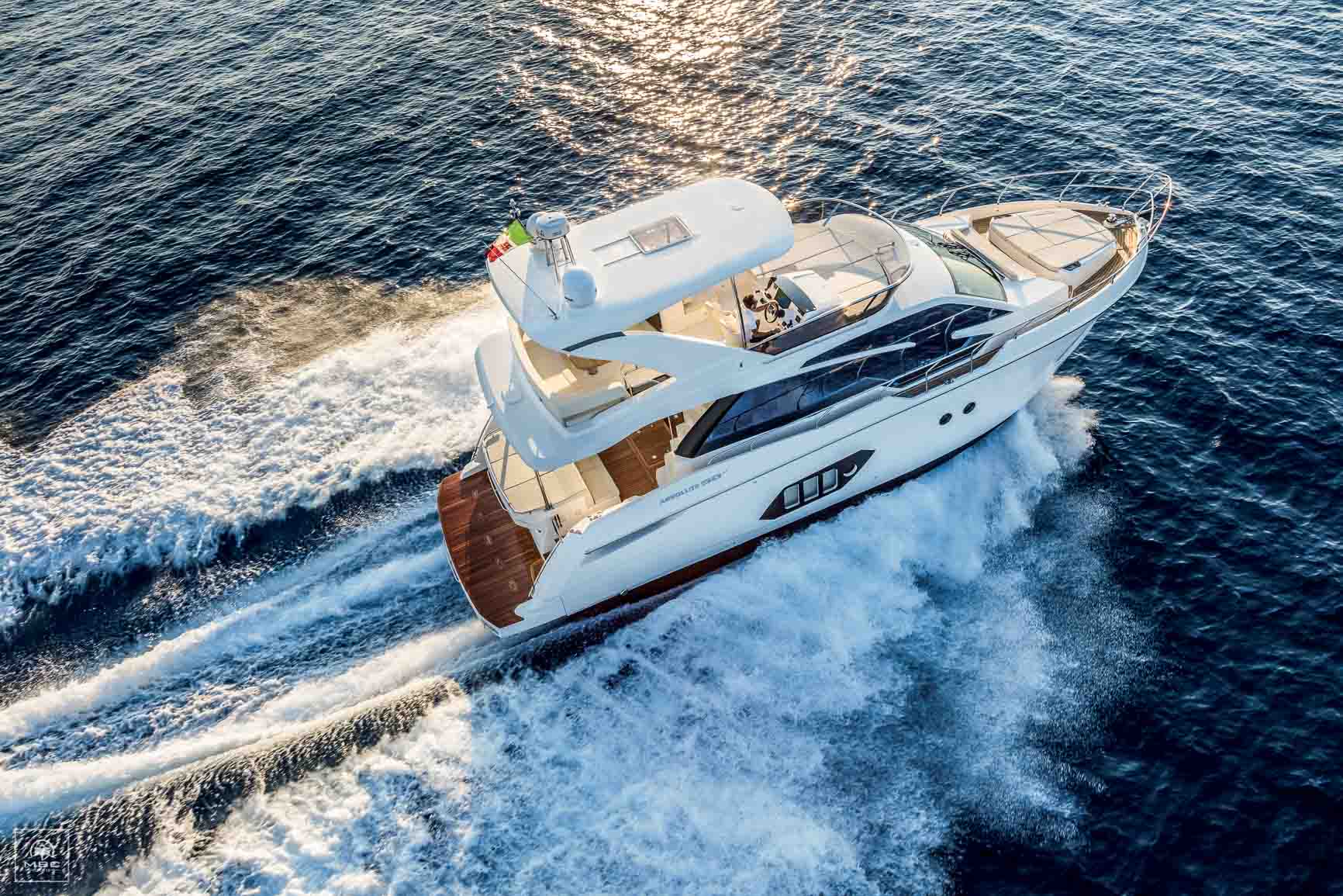absolute yachts 50 fly