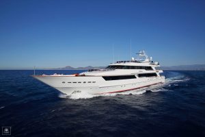 Benetti 50 yacht charter dubai